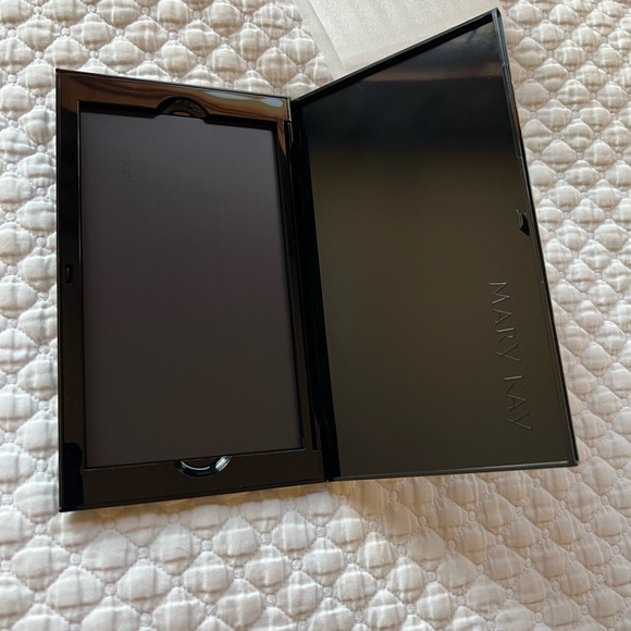 Mary Kay Pro Palette - Picture 5 of 5